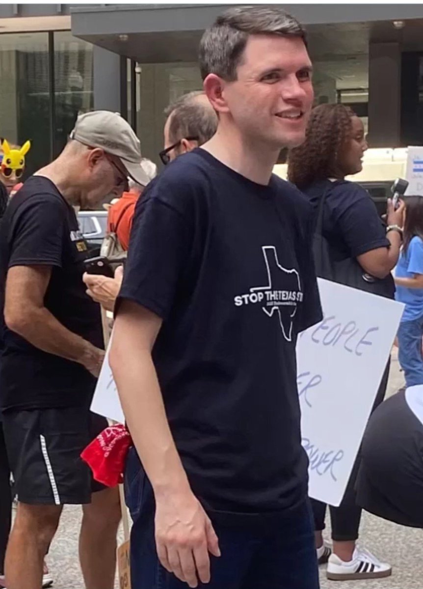 LangmanVince's tweet photo. Seriously, Texas! This snowflake would lose an arm-wrestling contest with David Hogg. 🤣 https://t.co/WX3zUgkPiS