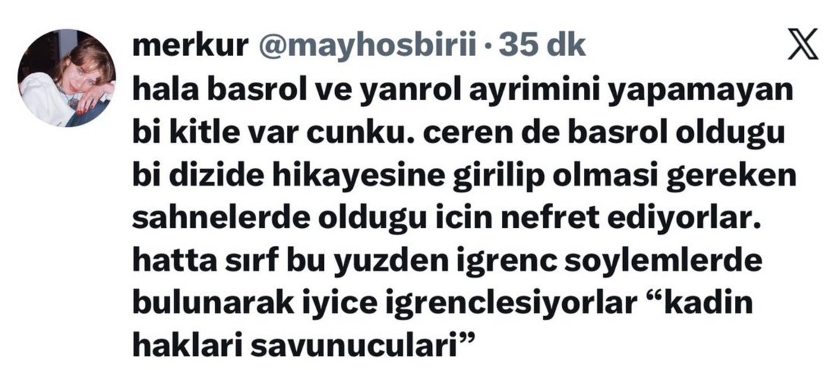 linosxoxo's tweet photo. afişte olmadığı için yan rol demeniz komik vallahi ister kabul edin ister kabullenmeyin genel kitle helinin başrol olduğunu biliyor siz bunu inkar etseniz de ne olacak https://t.co/qWp0pZENKf