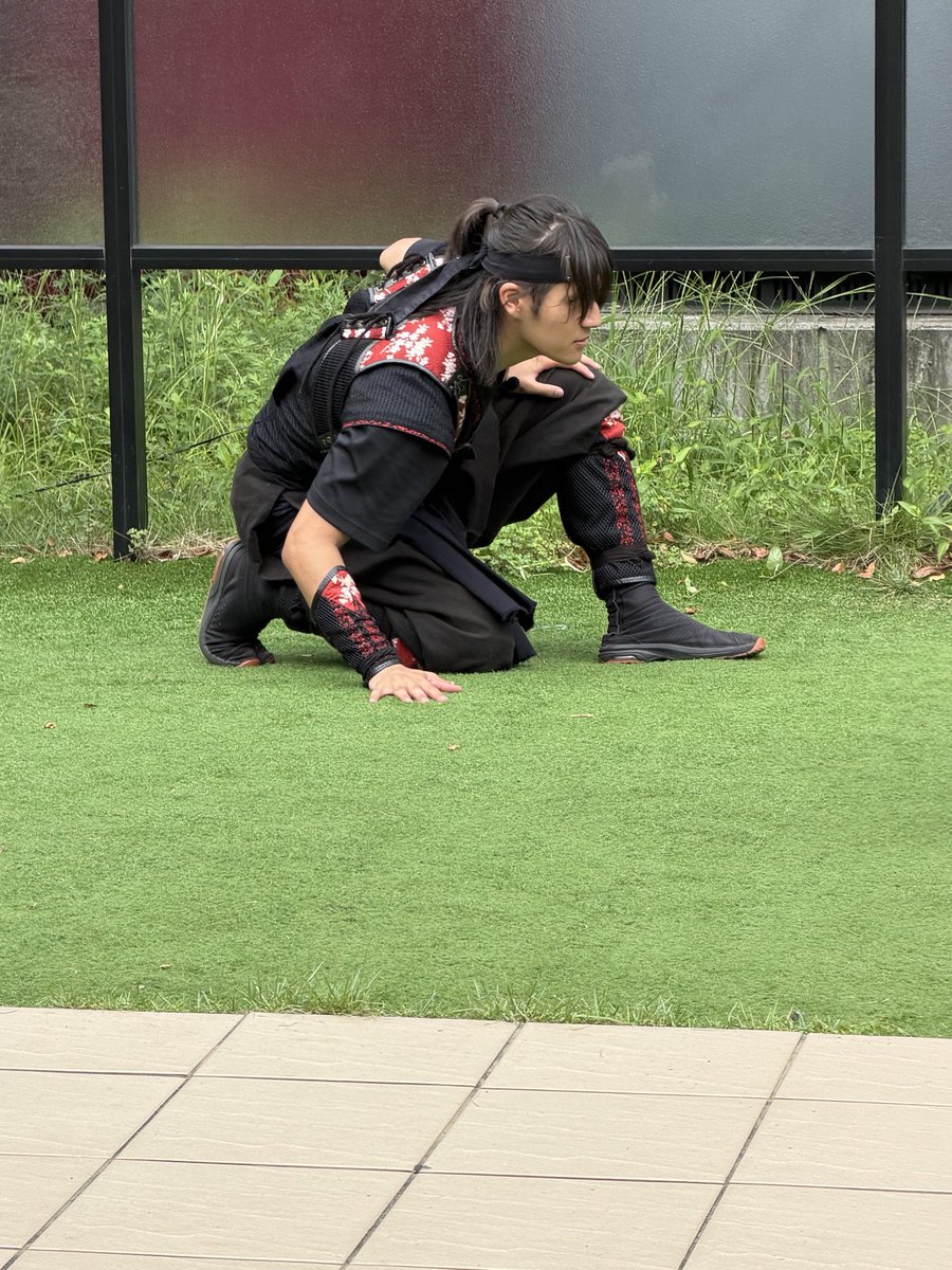 redarmy_0505's tweet photo. 小太郎様✨
久々の忍びだけの演舞でテンションがいつもより高かったです！
護衛任務中じゃないから気が緩んでます？？🤣 https://t.co/08JoaPbSRL