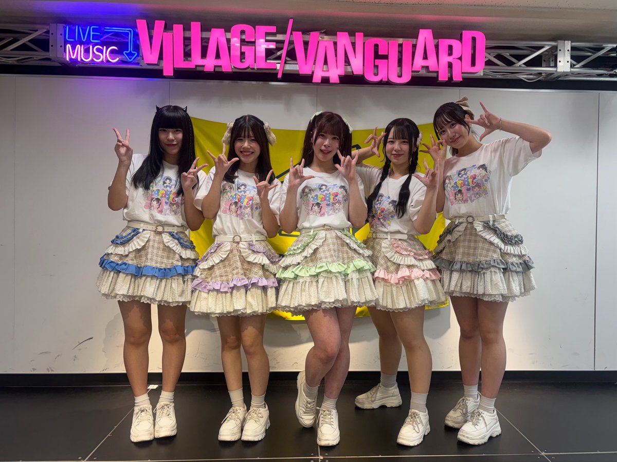 vvsapporotokyu's tweet photo. #BYBBiT 💙💜💚🩷🤍
#ハピるでいず!
発売記念イベント ミニライブ&特典会🪩🎤
たくさんのご来店、
素敵なライブありがとうございました🌟
またよろしくお願いいたします✨ https://t.co/pIfuOBLFyu