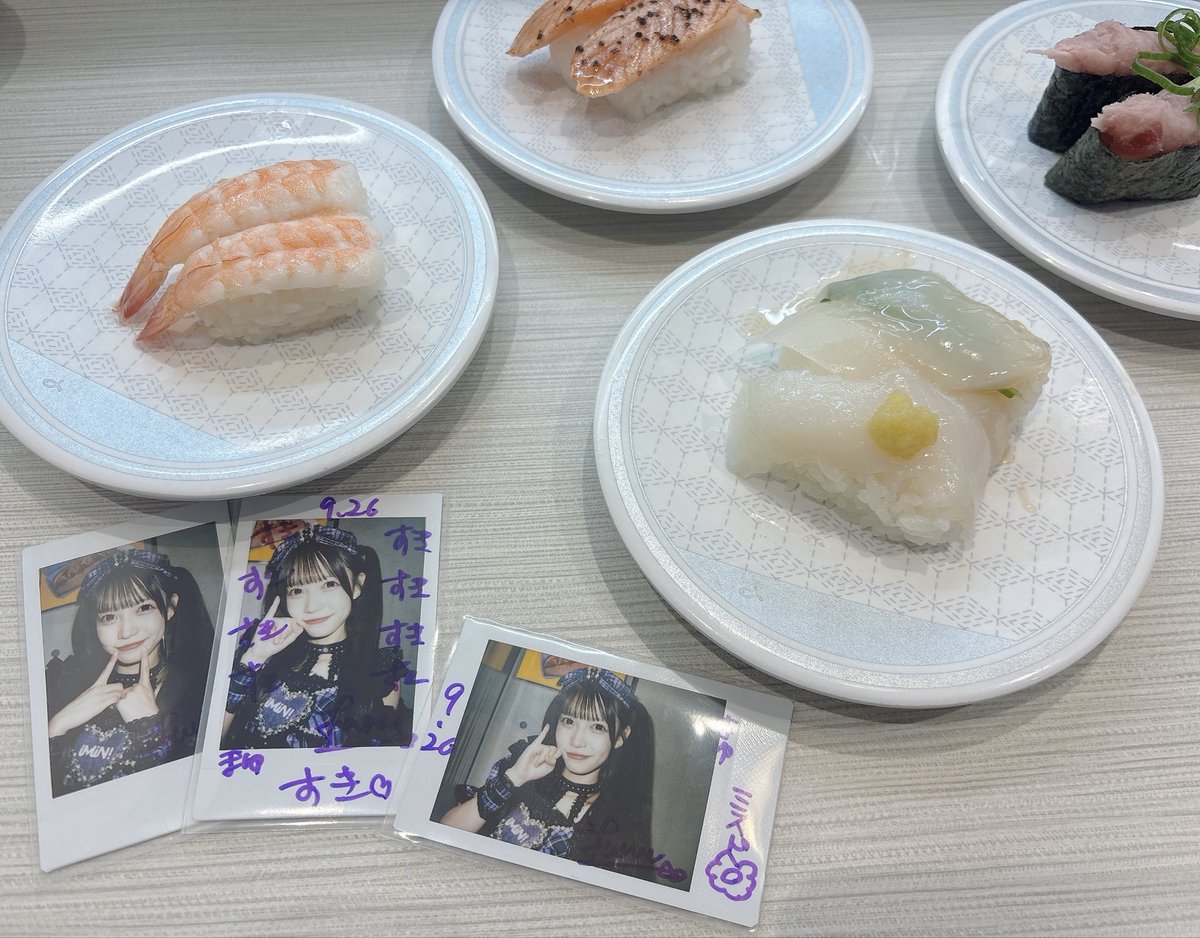 mayu_imin's tweet photo. チェキ飯🍣
ふらんちゃん×ツインテール＝最上級に可愛い
もうすでにふらんちゃん不足なので明日もライブ参戦決定です💜

#ふらんふれんず
#華咲ふらん https://t.co/EKGLMyZ8J5