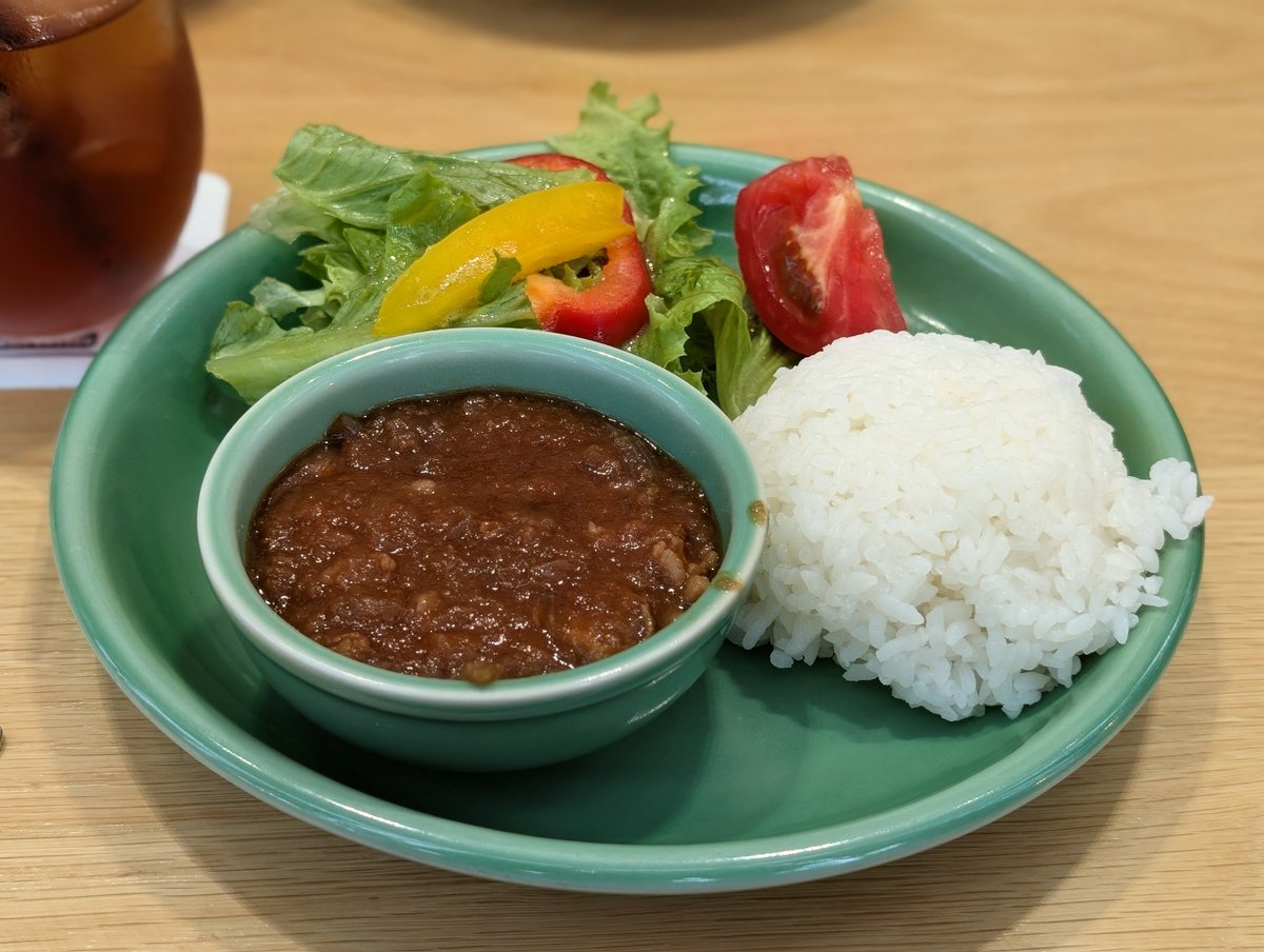 misayomisayo2's tweet photo. 今日は次女と息子とランチ
EX GARDEN CAFEのフルーツコース
前菜とお食事 https://t.co/wm1FVzAlO0