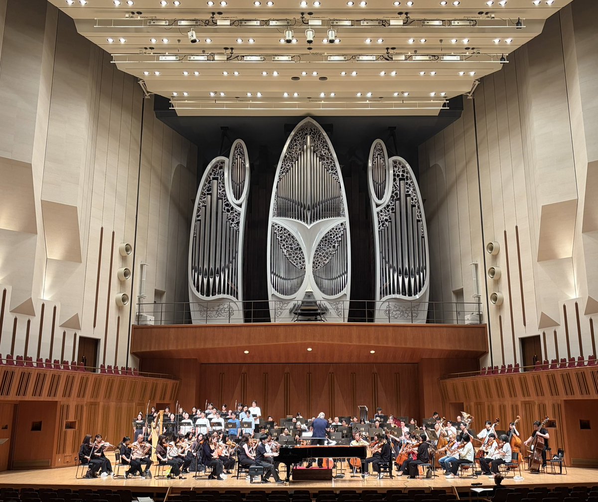midiplex's tweet photo. 昨日、「下村陽子 39th Anniversary Orchestra Concert: 39! ~Thank You!~」ご来場くださった皆さま、ありがとうございました！！とってもとっても幸せな時間でした。セトリ、演出、アレンジ監修、グッズのプロデュース、何一つ妥協なくこだわりました！皆さまにも楽しんでいただけたなら幸いです。 https://t.co/RVRvTuGEI0