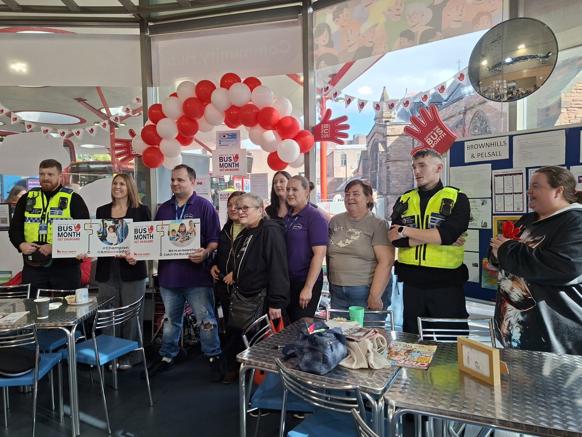 BusUsersUK's tweet photo. Amazing day with @TransportForWM at the Walsall Community Transport Hub celebrating #CatchTheBusMonth, cupcakes, and the huge benefits of bus travel #LoveTheBus #GetOnBoard https://t.co/YbEyMUoBRm