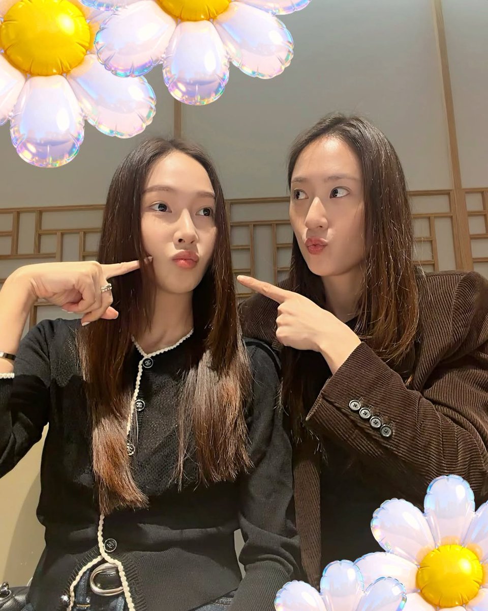 tang__kira's tweet photo. Jessica dan Krystal menghabiskan Chuseok bersama

https://t.co/nSlcm80d0Z https://t.co/F40EMfVkQE