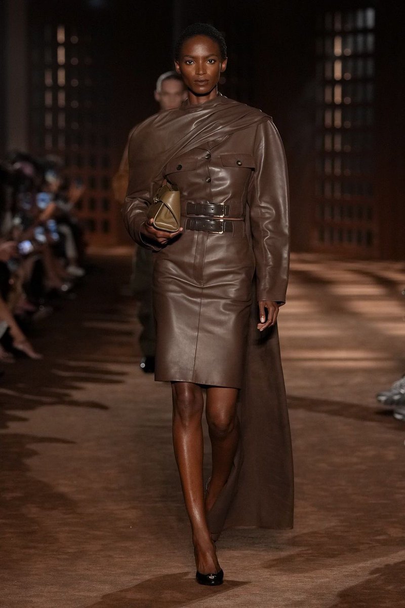 jacquemusx's tweet photo. Ferragamo SS27 proves you do not need to show skin to be dressed the sexiest in the room. https://t.co/fFx7bh7NKy