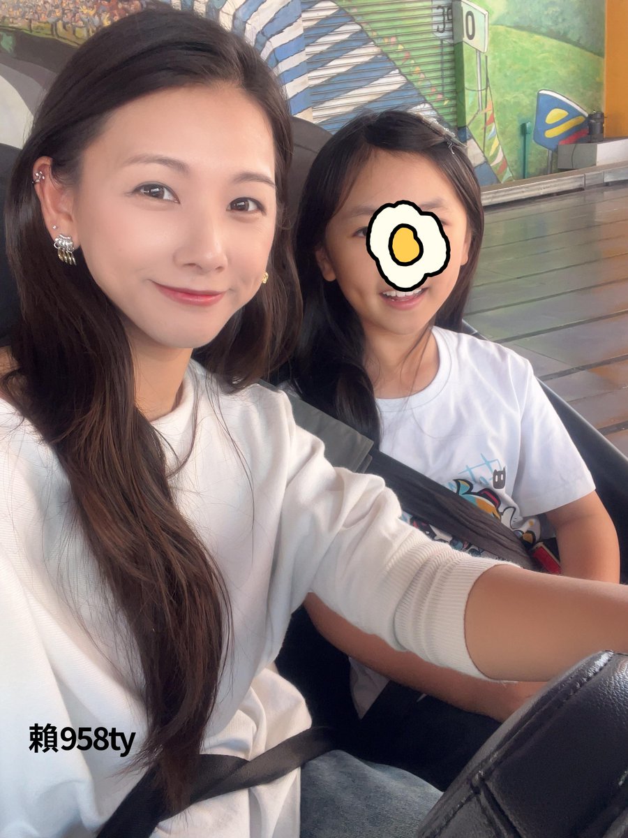 Chengckv3's tweet photo. 有人喜歡我這種類型的嗎  
30多歲了 算是老阿姨
  離過婚 介意的可以不要來～
#單親媽媽  #美甲師 https://t.co/Sizc95Vs5t