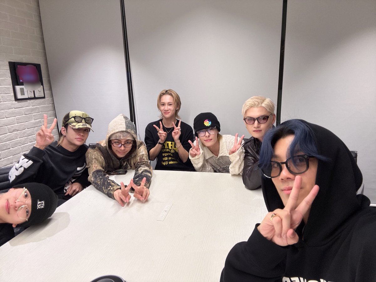 LIL_LEAGUE_'s tweet photo. 【#岩城星那🌹】

LIL LEAGUE × WOLF HOWL HARMONEY

『NEO EXILE SPECIAL LIVE 2026』
お待ちしておりますっ。
https://t.co/8PCOYXPhaL

@WOLFHOWLHARMONY 
#WOLFHOWLHARMONY #WHH
#LILLEAGUE https://t.co/B1kcbdMMrE