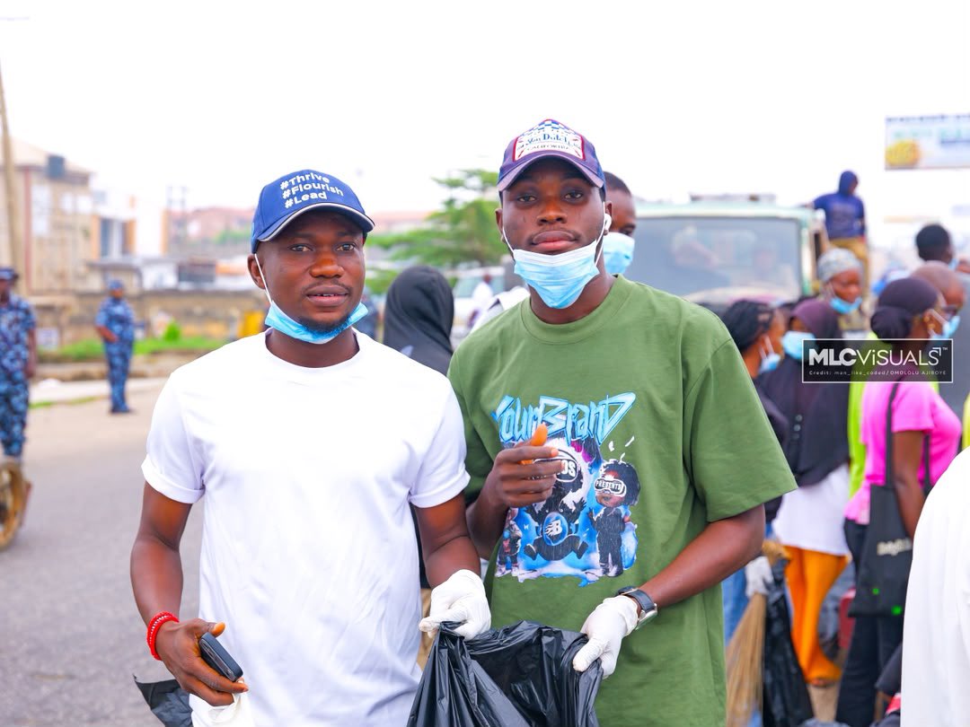 Nakeltony's tweet photo. It’s exactly one week since I joined fellow citizens in Osogbo for an environmental cleanup in commemoration of #WorldCleanupDay.

I took part because I believe keeping our environment clean is a collective responsibility. Government has a responsibility to provide the right systems, enforce environmental regulations, and take every genuine effort seriously. Citizens, too, must play their part by raising awareness, keeping their surroundings clean, and complying with the rules.

The cleanup may have happened a week ago, but the responsibility continues.

Kudos to everyone and every organization that took part. A cleaner Osun requires all of us. 

#CleanOsogbo #GreenOsun