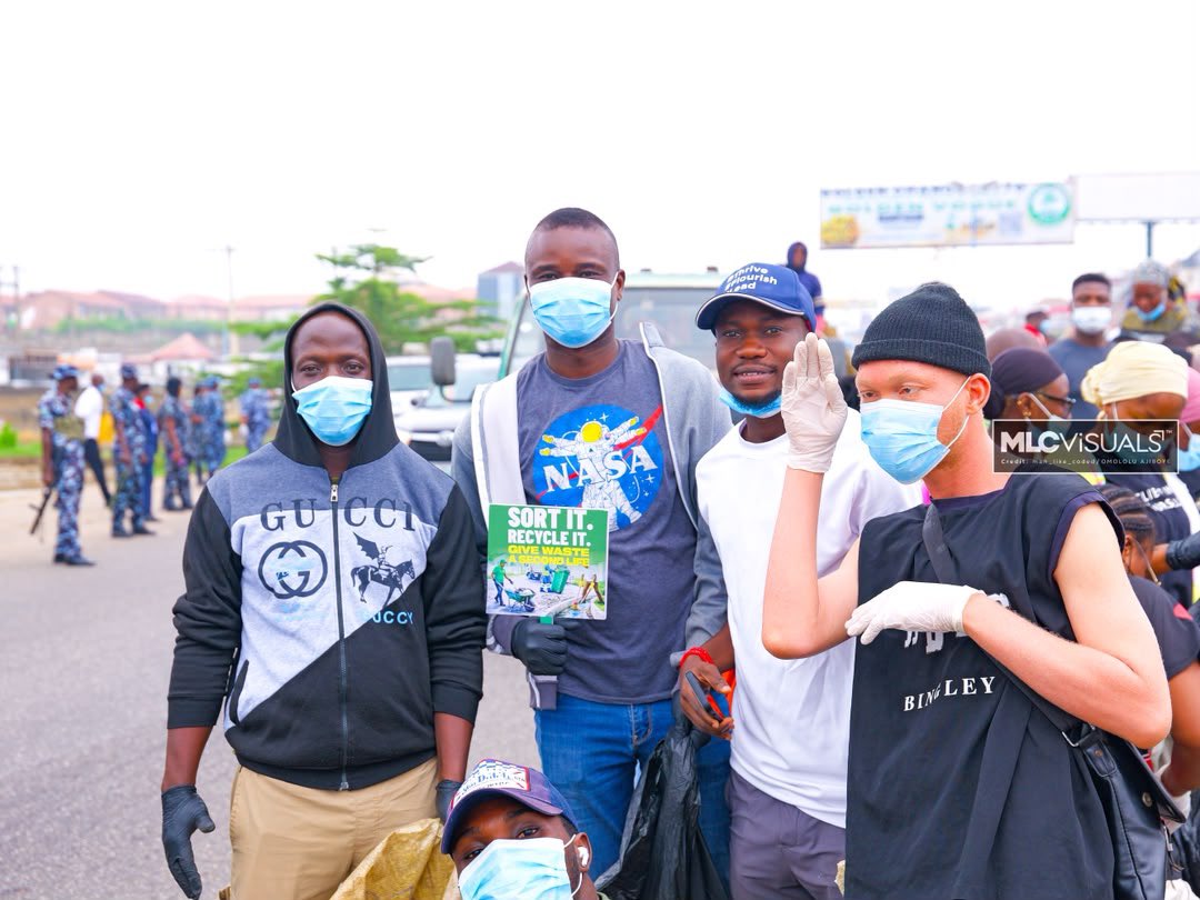 Nakeltony's tweet photo. It’s exactly one week since I joined fellow citizens in Osogbo for an environmental cleanup in commemoration of #WorldCleanupDay.

I took part because I believe keeping our environment clean is a collective responsibility. Government has a responsibility to provide the right systems, enforce environmental regulations, and take every genuine effort seriously. Citizens, too, must play their part by raising awareness, keeping their surroundings clean, and complying with the rules.

The cleanup may have happened a week ago, but the responsibility continues.

Kudos to everyone and every organization that took part. A cleaner Osun requires all of us. 

#CleanOsogbo #GreenOsun
