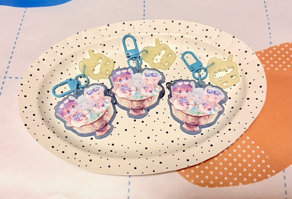 mo_chi_da_'s tweet photo. ぐだカドの🍨アクキー超かわいく作ってもらった〜〜〜💖💖 https://t.co/KKp94iZBFU