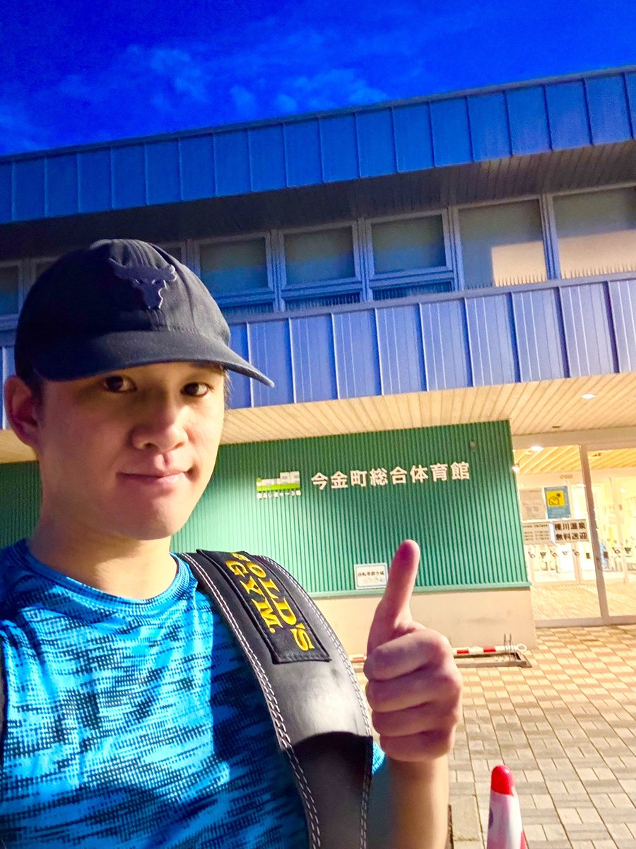 kenta1500m's tweet photo. 今金帰省最終夜。
限界に挑み切った帰りに綺麗な月が見れて感動。

レッグプレスフルスタック188kgを片脚で動かせる日が来ようとは。

明日から再び函館へ。🚗

#今金町総合体育館 #今金町 #今金 #あいきゅーぶ https://t.co/q3GyqUvGI7