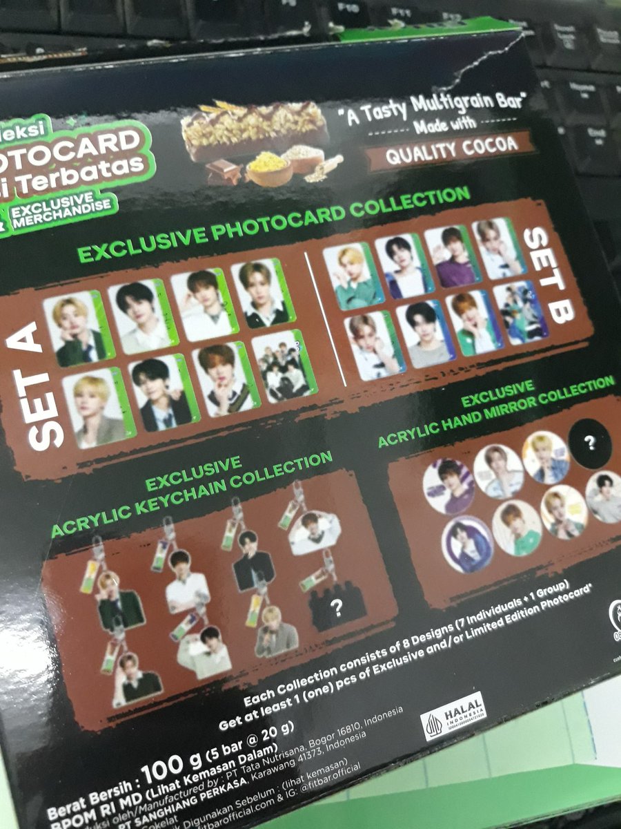 sangmidare's tweet photo. ald1 x fitbar limited edition box preview. each collection consists of 8 designs (7 individuals + 1 group)
get at least 1 (one) pcs of exclusive and/or limited edition photocard. 

according to op who shares it price 21,700 idr per box. i don’t know about acrylic keychain collection/ hand mirror.. let’s find out later! 

cr. chilonly7