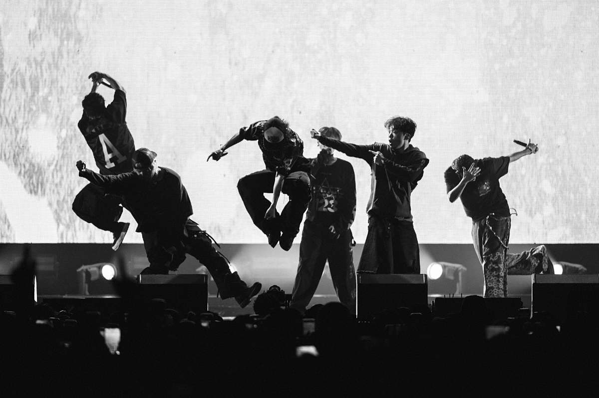 musicvoicejp's tweet photo. BE:FIRST
ワールドショーケースがタイ・バンコク公演より開幕
細部まで磨きのかかったパフォに大盛況！

『BE:FIRST WORLD SHOWCASE 2026 “WATCH ME”』
ライブフォト全19枚📸

🗒️記事はこちら
https://t.co/O4Hl4teemw https://t.co/BbVOMG5OWD
