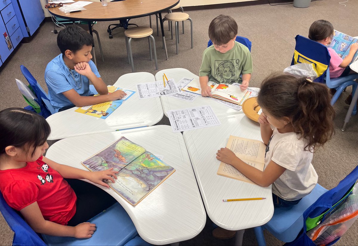 LBJelementary's tweet photo. 1st Grade Knights in Mrs. T. Simmons class reading during the HEB Read in Event @LBJelementary! 2026 Read 3 Big Texas Read In⭐️ #Read3ReadIn #HEB 📚♥️
@EctorCountyISD @HEBexcellence @HEB https://t.co/pkptVznihf