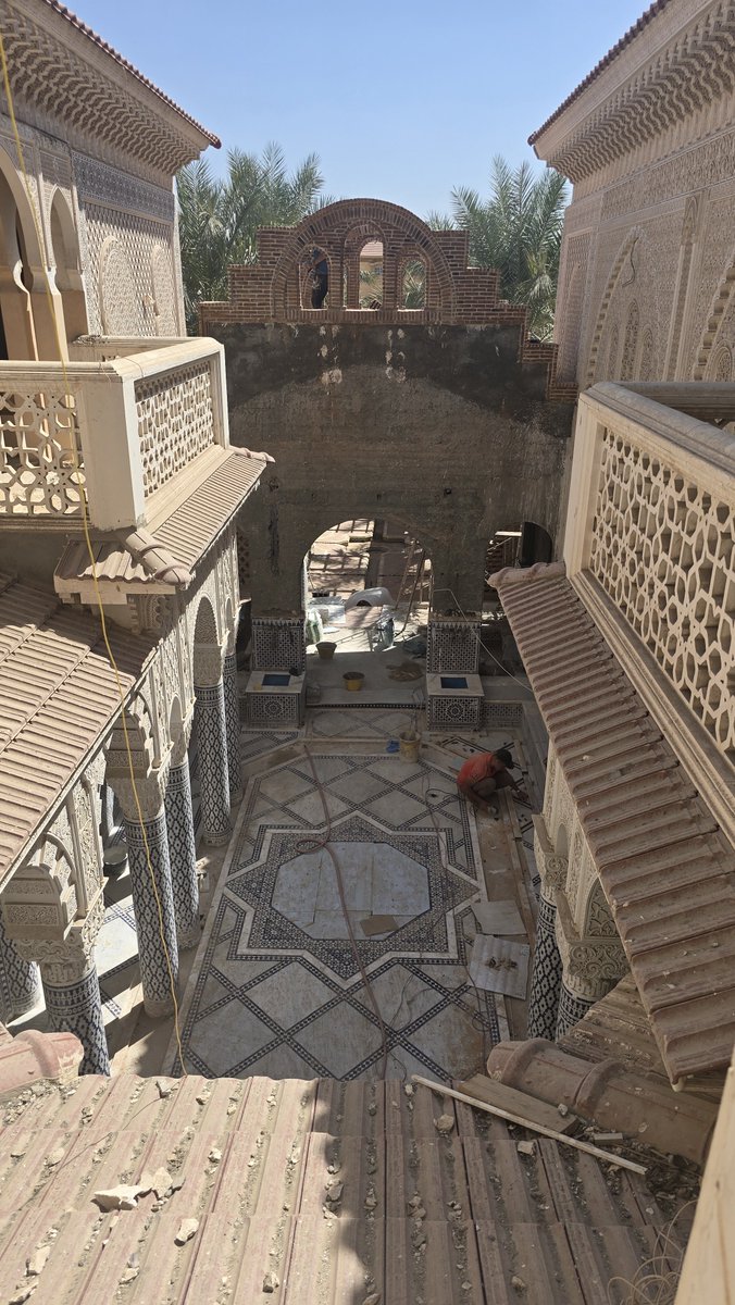 COURT__YARD's tweet photo. #Shade inside #Courtyard https://t.co/iNSVL9gpqe