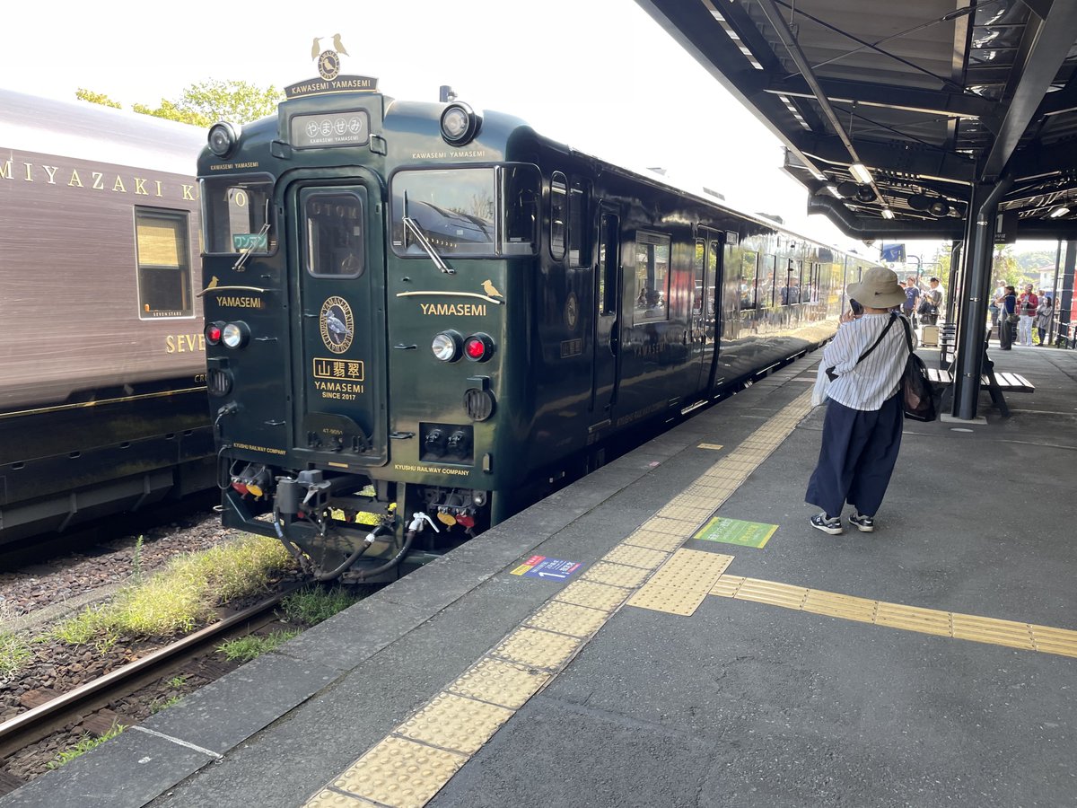 conan453's tweet photo. 九州で出会った特急列車達
また行きたいね！ https://t.co/qNidXsHlK1