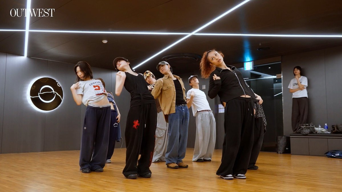 TEN_offcl's tweet photo. TEN ‘OUTWEST’ Dance Practice Behind the Scenes

https://t.co/eSid92ugyi

#TEN #OUTWEST
#TEN_OUTWEST https://t.co/JdB81smuwl
