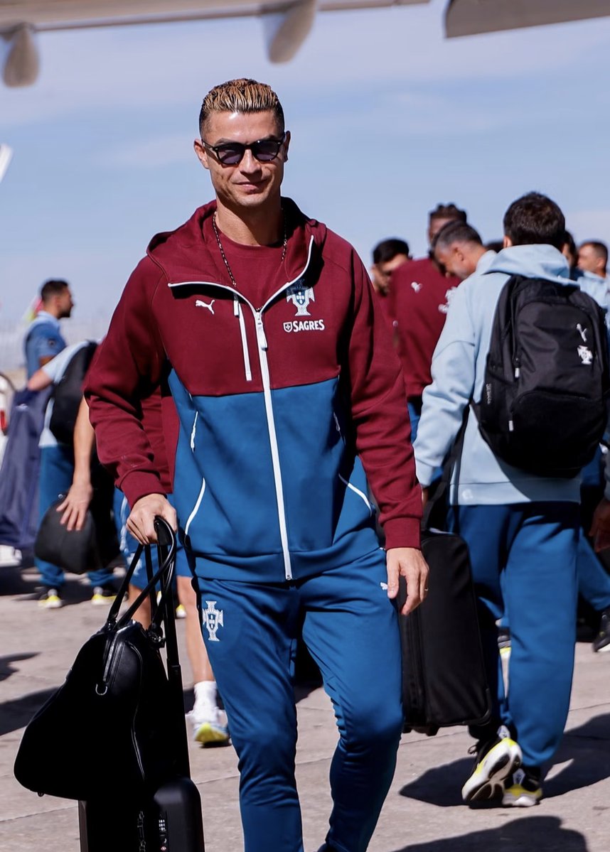 TouchlineX's tweet photo. 🚨 𝗡𝗘𝗪: Cristiano Ronaldo on his way to Norway where Portugal will face Norway! 🇵🇹💫 https://t.co/d9OmFaFhgH