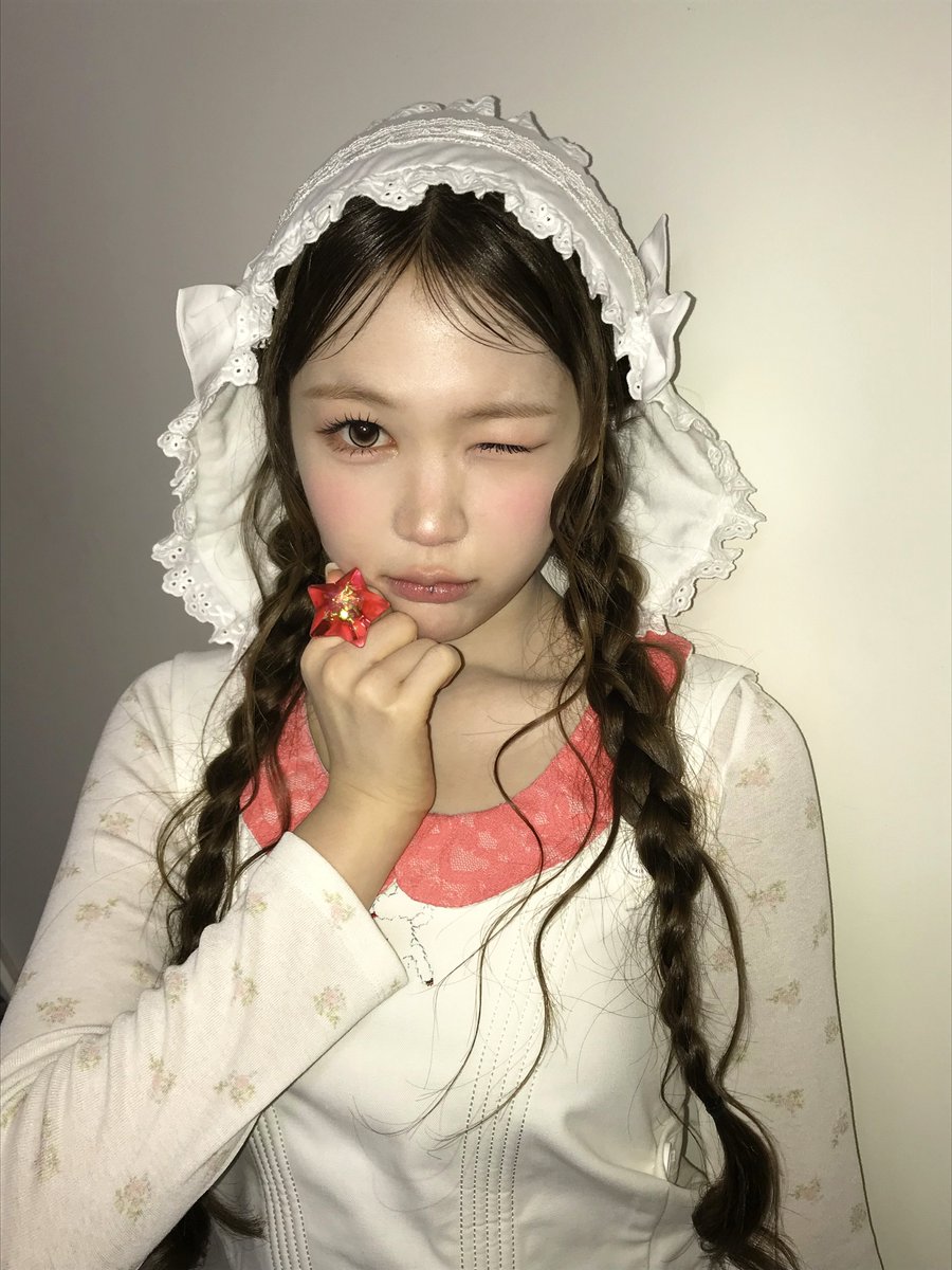 H2H_INA's tweet photo. 260926 #YE_ON weverse post

Mezamashi WANGAN Festival🩷

#Hearts2Hearts #하츠투하츠 #H2H
@Hearts2Hearts https://t.co/W10jtlYpW0