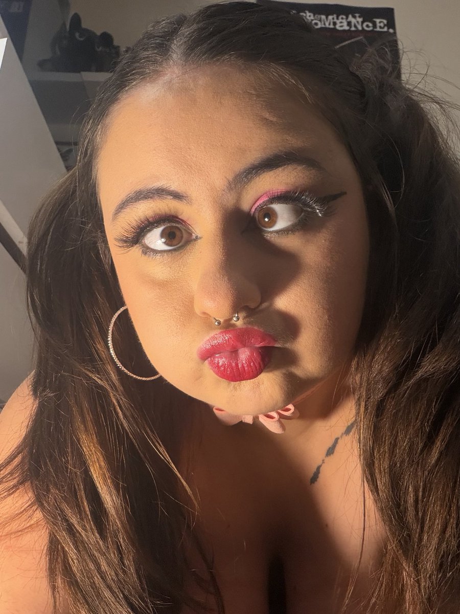Juzzidbq's tweet photo. Why are brown whores so obsessed with toilets🤮 #nsfw #nsfwtwt #webslut https://t.co/rHIhZrIGYH