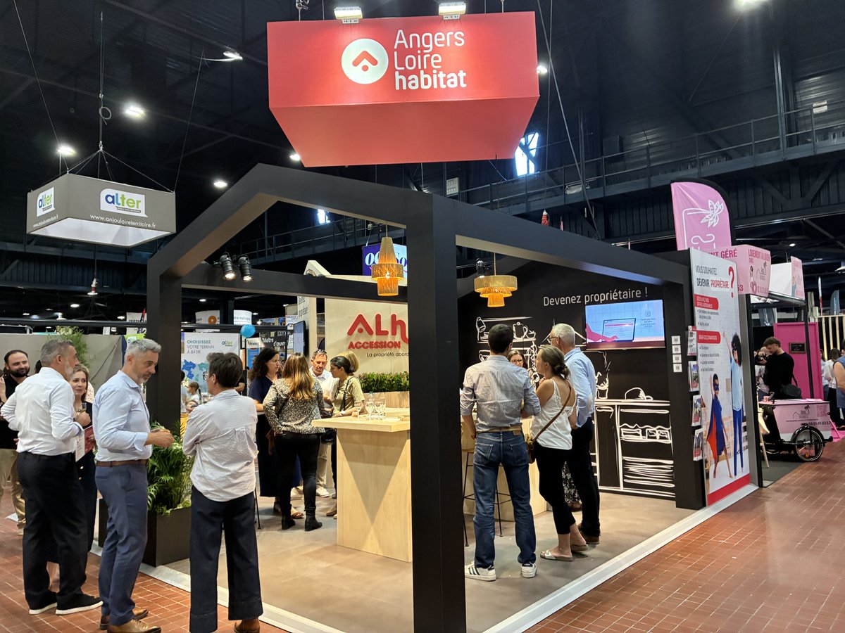 ALH_49's tweet photo. Salon de l’habitat @Angers a ouvert ses portes hier. @ALH_49 @LcChristelle occupe le stand 96 pour vendre des logements en accession sociale à la propriété : PSLA, BRS, vente dans l’ancien…différents dispositifs pour différents profils. En savoir plus : https://t.co/rf20SNKzXI https://t.co/4sWEOlwOWU