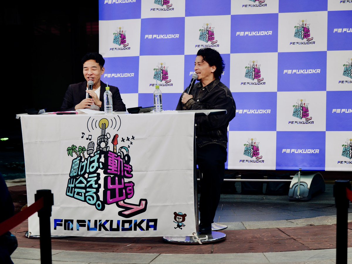 KREVA_DrK_dj908's tweet photo. [STAFF] FM福岡「KREVA Station」公開収録、ありがとうございました！

開始前には雨もあがり、とっても多くの方に集まっていただき、あっという間の楽しい時間でした✨

キャナルシティ博多、FM福岡、DJの甲斐田さん、関係者の皆様、そして会場に来てくださった皆さん、ありがとうございました！ https://t.co/6a7TMgwYfp