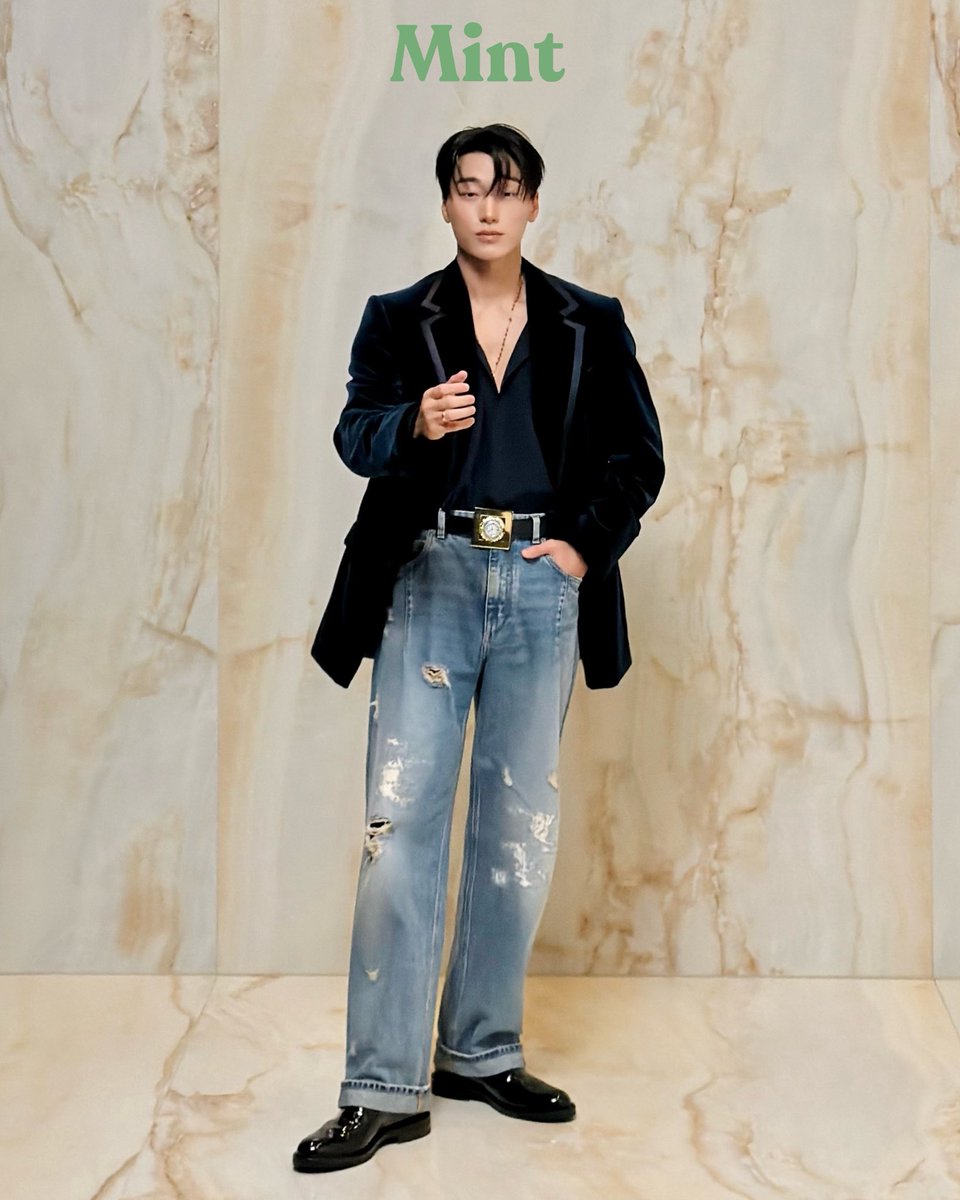 mintmag_th's tweet photo. ฮอตปรอทแตก! #MintReports พาส่องฟร้อนท์โรว์ลุคหนุ่ม #SAN #ATEEZ Global Brand Ambassador ของ Dolce & Gabbana ขณะที่เดินทางมาชมแฟชั่นโชว์ Women's Spring Summer 2027 ที่จัดขึ้นในวันนี้ ณ มิลาน อิตาลี 💚

CHOI SAN AT DGSS27 
#SANxDolceGabbanaSS27  
#CHOISAN 
#DolceGabbana
#DGSS27
#MintMagTH
