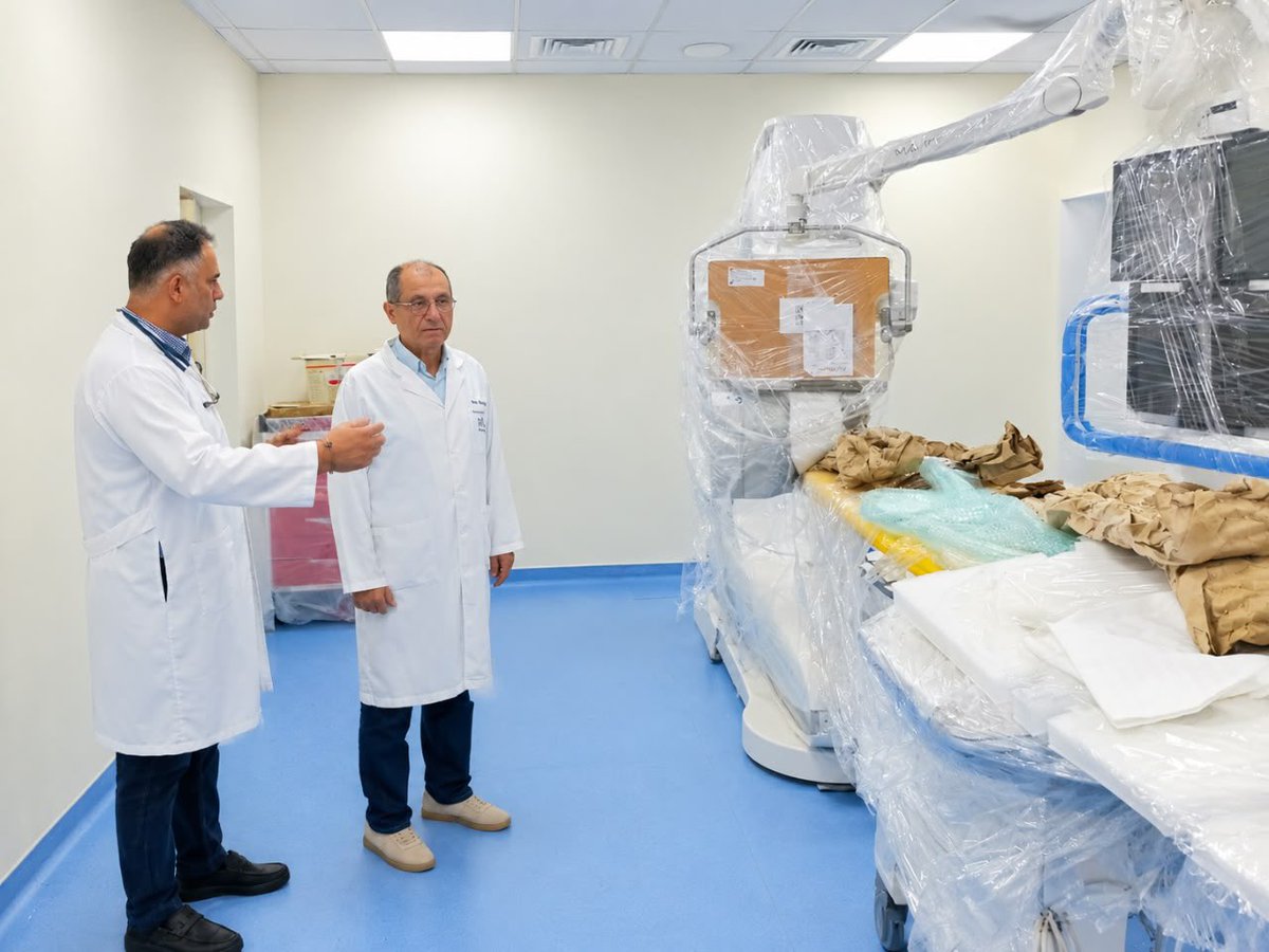 HannaWalid's tweet photo. Visite de l’hôpital de Jezzine au sud Liban avec le dr Elias Massaad directeur. 6 ans de partenariat avec le @SecoursPopNord qui en a ramené d’autres, et récemment @lillefrance. L’équipe médicale a transformé cet équipemt vide en structure de pointe qui accueille tous les malades https://t.co/qTlbZHn9vo
