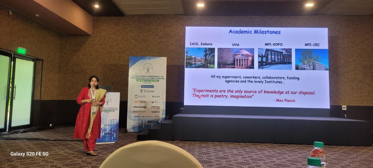 icoc_2026's tweet photo. 🔬🎤 A wonderful scientific session at #ICOCIV2026! Prof. Sayanti Chatterjee is delivering an engaging Invited Lecture, bringing exciting chemistry and stimulating research perspectives to the stage. ✨ https://t.co/b0KIieQdxB