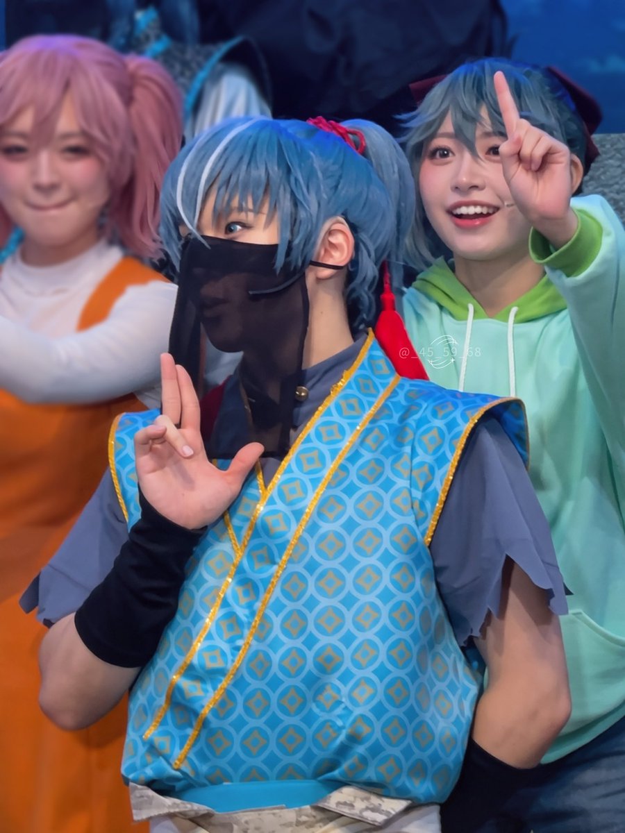 _45_59_68's tweet photo. 𝟚𝟘𝟚𝟞.𝟘𝟡.𝟚𝟞🐸🩵❄️ #ケロミュ

小雪殿にイタズラされてるでござるよ〜！！

@shinta1024 @sonohara_staff https://t.co/FB1hIyrrBP