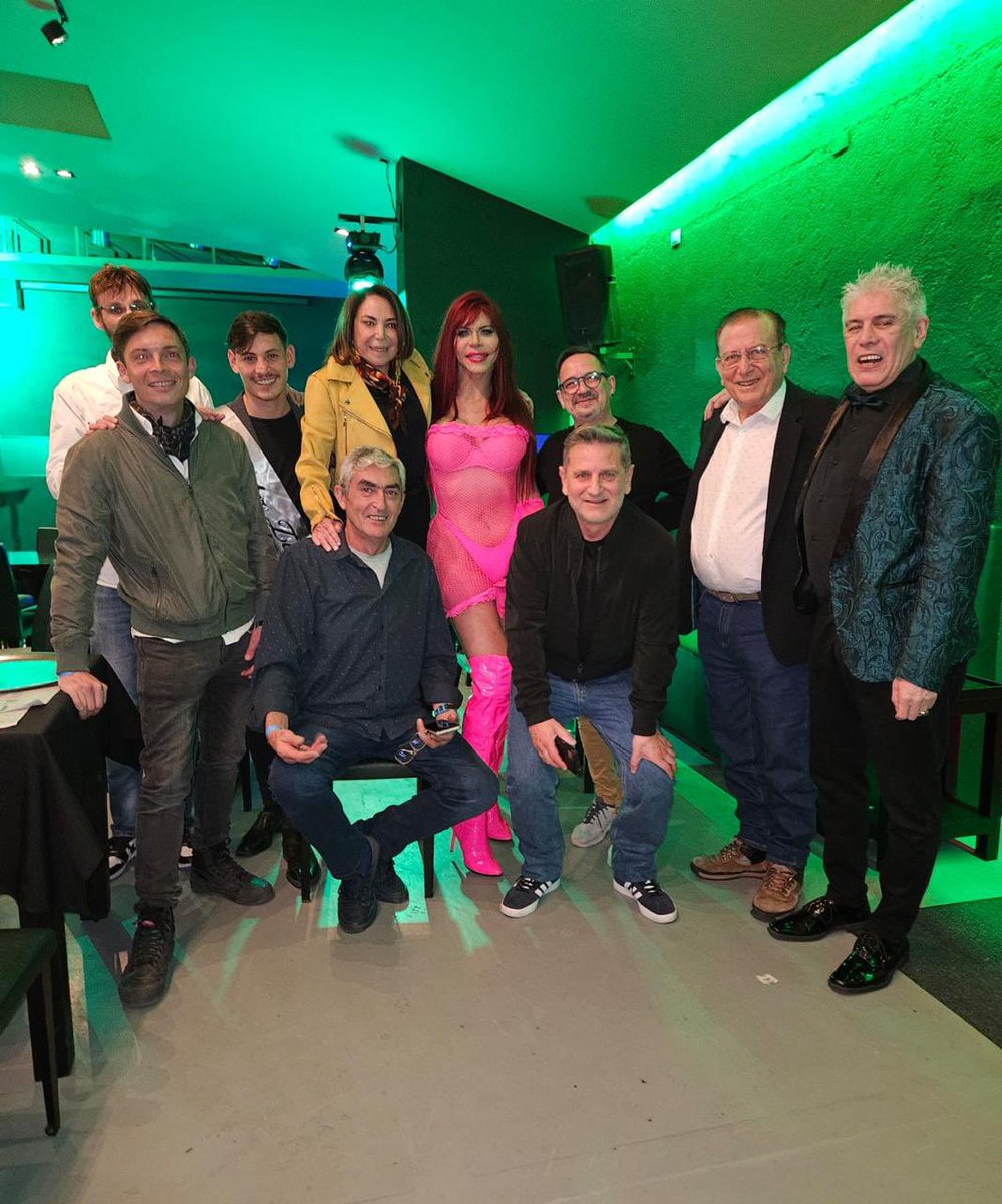 oriutort's tweet photo. Hangar 18 no solo albergó la fiesta; transformó para siempre la historia de la comunidad LGBTQ+ y del arte drag en Córdoba.

Gracias @perfilcordoba por la nota https://t.co/US8OPKsAW0