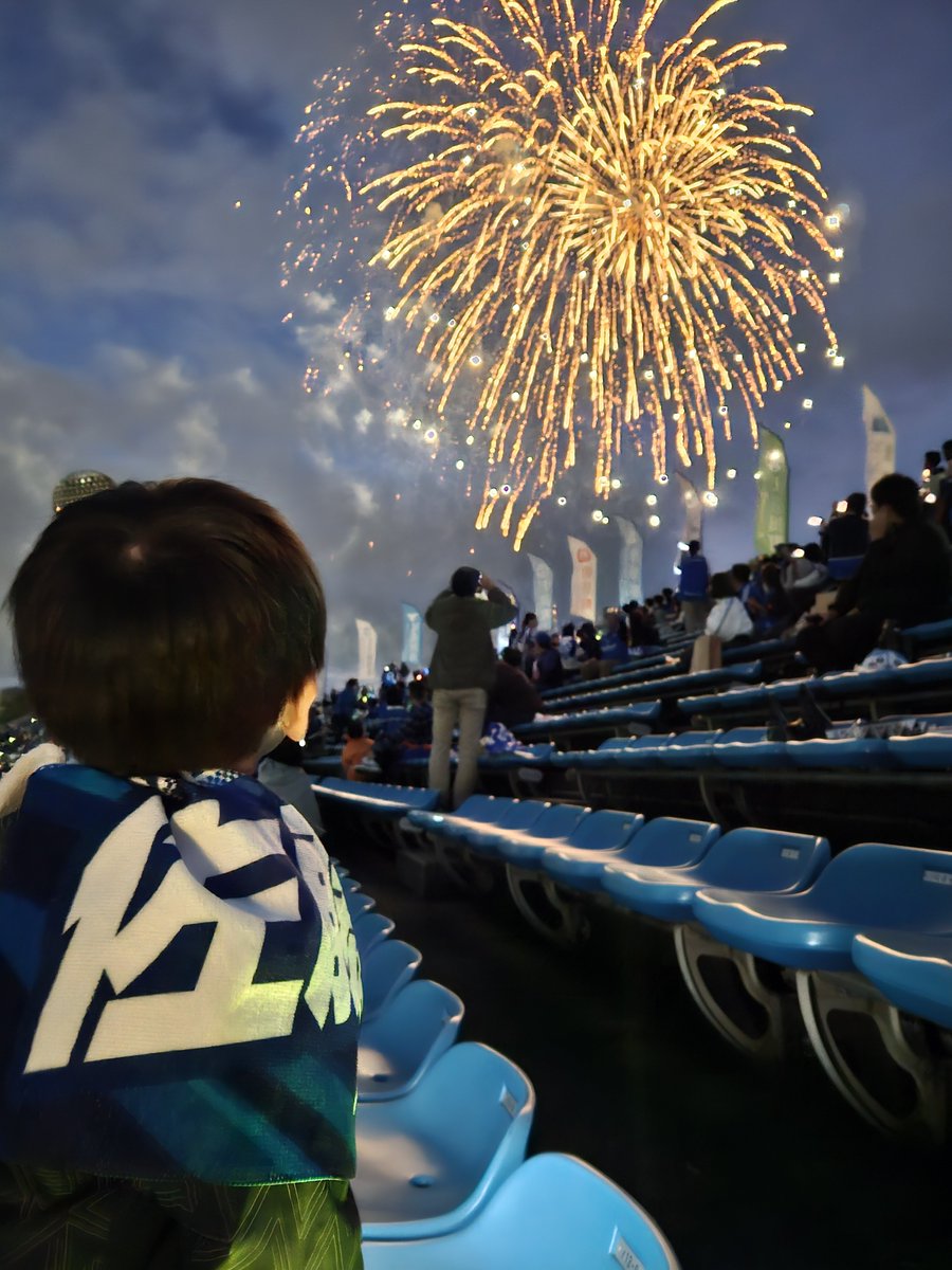ayakura3's tweet photo. 今週も観戦にきて2-0で勝利(内容は酷いものだったが)
息子の推しがゴールキーパーなの凄く良いが、レンタル移籍の若武者で帰ってしまう運命が確定しているのが悲しい… https://t.co/mDeNgS7FUB