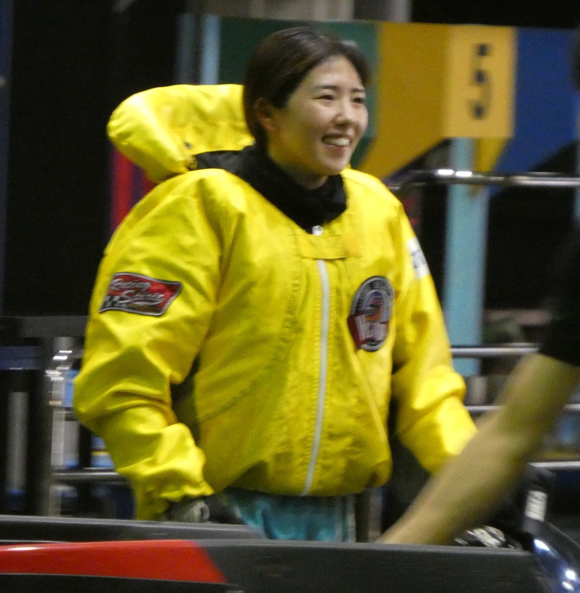hochi_boatrace's tweet photo. ボートレース若松（２６日）
【プレミアムＧ１第１３回ヤングダービー】（５日目）

《あふれるアミスマイル😀😀😀》

準優１１Ｒ、５号艇の清水愛海選手が道中で会心のレースを披露し２着でＧ１初優出を決めました。
引き揚げて来る中で「本当にうれしい」と笑顔でした。

＃ボートレース若松
＃ヤングダービー
＃清水愛海