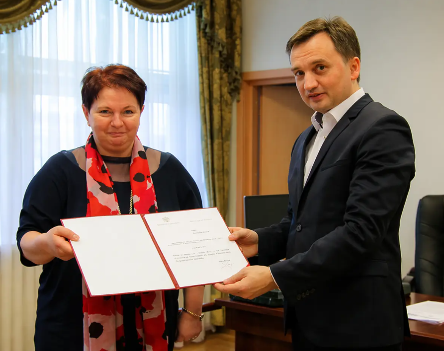 Morgenstern616's tweet photo. a kto tam pilnował żeby afera zondacrypto nie wyszła poza mury prokuratury... https://t.co/7RCghNizTF