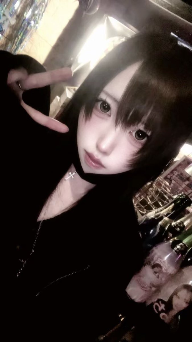 ranran_warp's tweet photo. 出勤しましたよ‼️
黒髪落ちるの早くてあせあせ^^; https://t.co/bL0Z2kpMiB