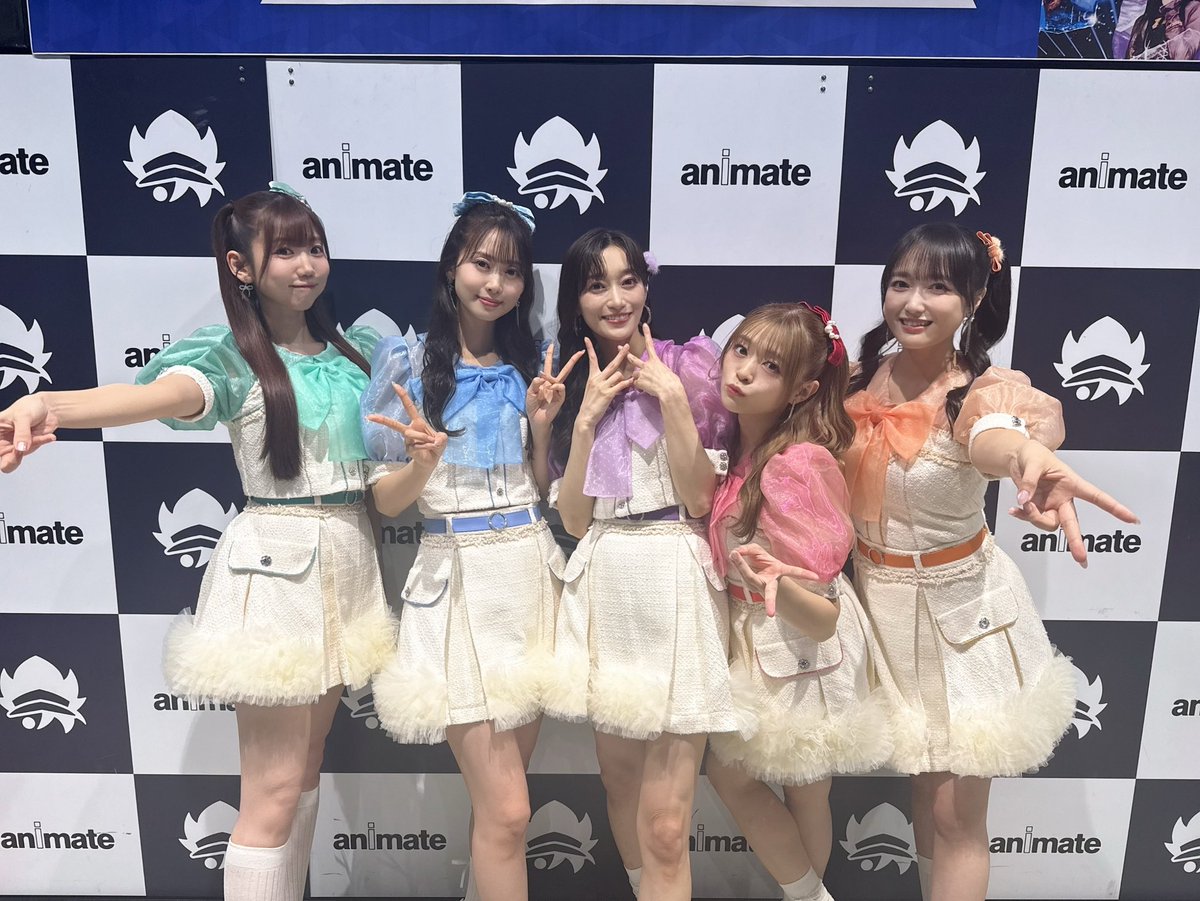 iris_official_'s tweet photo. ／
「i☆Ris 13th Anniversary Live -TITLE MATCH-」
＼

🗼東京　9/26（土）
リリイベありがとうございました🙇

久しぶりの集合チェキはいかがでしたか？😌

来週10/3(土)は横浜ワールドポーターズで
リリースイベントです🫶

皆様お待ちしてます😘

#i_Ris
🌈#i_Ris14周年横アリ まで38日🌈 https://t.co/LTQKaI3oSr