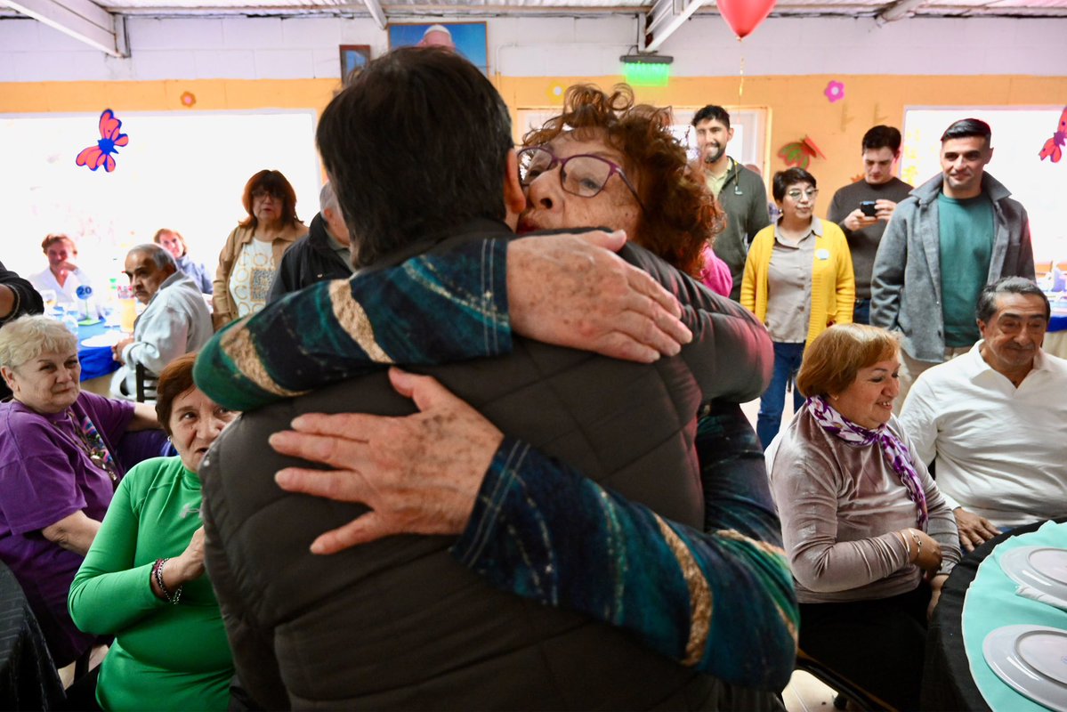 NachoTorresCH's tweet photo. JUBILADOS DEL TRABAJO, NO DE LA VIDA

Junto a los centros de jubilados de Comodoro Rivadavia, nos comprometimos a identificar los casos más urgentes de personas mayores en situación de vulnerabilidad y garantizarles el acceso a sus medicamentos y tratamientos médicos.

Porque a quienes construyeron esta provincia no podemos darles la espalda.