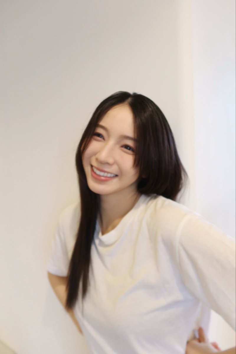erika_denya's tweet photo. 稽古と撮影の日々☺︎

実際にあった事件を元に作られた舞台に
1文字も台本を知らない芸人さん…🫨笑

キャスト側は完全にシリアスだと
思っていたらどうやら様子がおかしい。

涙出るほど笑っちゃう稽古ですが
本番は勿論頑張りますので
是非事件を目撃しに来てください🦜
https://t.co/PZDvhSC9E3 https://t.co/tBqj3wWyul