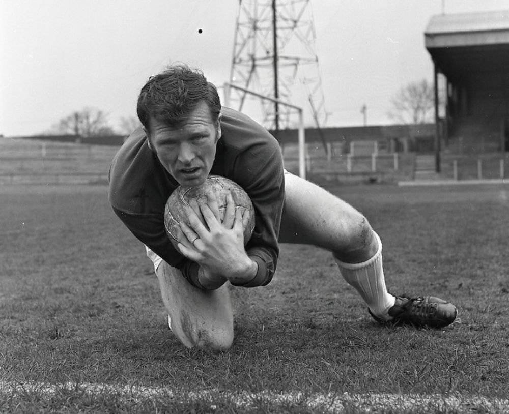 jamersonGuimar3's tweet photo. ON THIS DAY 26th SEPTEMBER 1959
John Fallon made his debut against Clyde in a 1-1 draw at Celtic Park.☘️☘️ https://t.co/iYbY4nOwCu