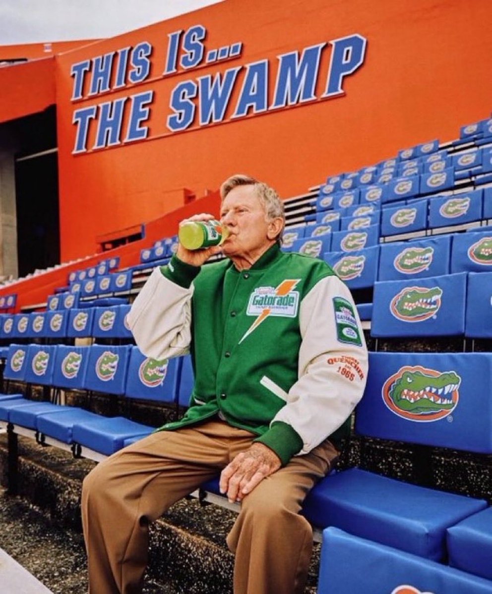 Gatorboi06's tweet photo. I’m going Gatorade today⚡️#BeatOleMiss https://t.co/bGtIsQY0DE