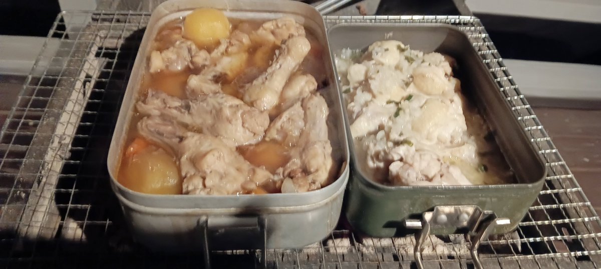 bulanzino's tweet photo. メスティンで手羽元使って参鶏湯と鳥の旨辛煮作りました🍲
参鶏湯が予想以上に激ウマでした✨
上の写真からさらにお湯ひたひたに追加してます😊 https://t.co/eepSZztxrp