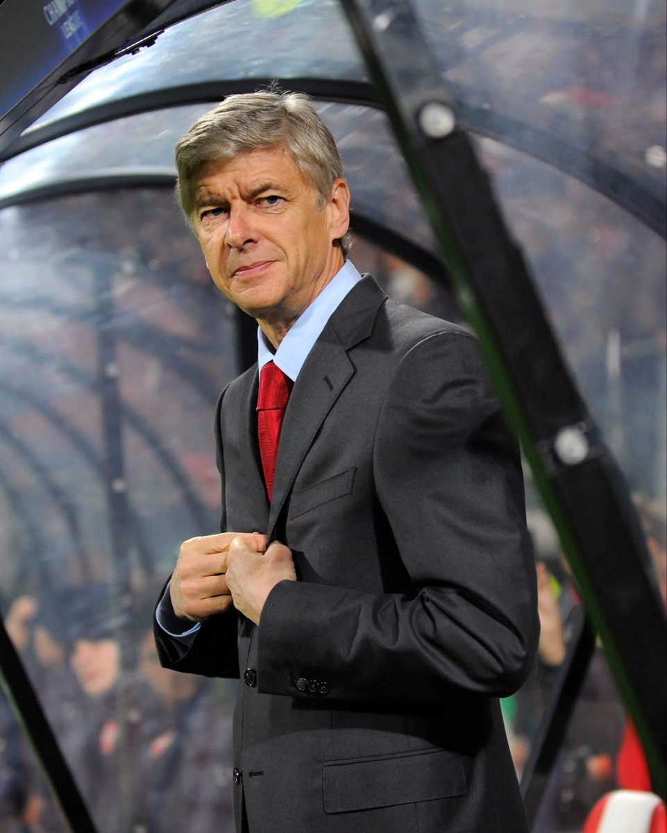 Afc_Mex's tweet photo. 🏆 3 Premier League titles.
🏆 7 FA Cup.
🏆 7 Community Shield.

❌ 0 charges in court.
❌ 0 political conspiracies
❌ No history of spending money to buy players in each season.

✅ Using young players from the academy to avoid financial regulations.
✅ Maintaining a Champions League spot for over 20 years without needing huge spending.
✅ Training and developing some of the greatest players football has ever produced.

Coach Arsène Wenger ONE OF THE GREATEST COACHES OF ALL TIME. 🐐👏🏼 #afc #COYG