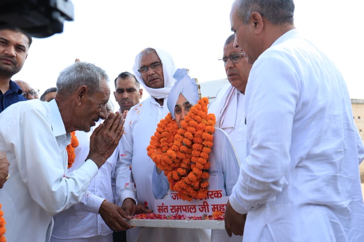 SaintRampalJiM's tweet photo. गौ सुरक्षा अभियान | गाँव चलकोई बणी रोतान (चूरू, राजस्थान) में श्री कृष्ण गौ सेवा समिति के लिए 50×100 शेड निर्माण कार्य शुरू | संत रामपाल जी महाराज https://t.co/3QLYFg8kGe