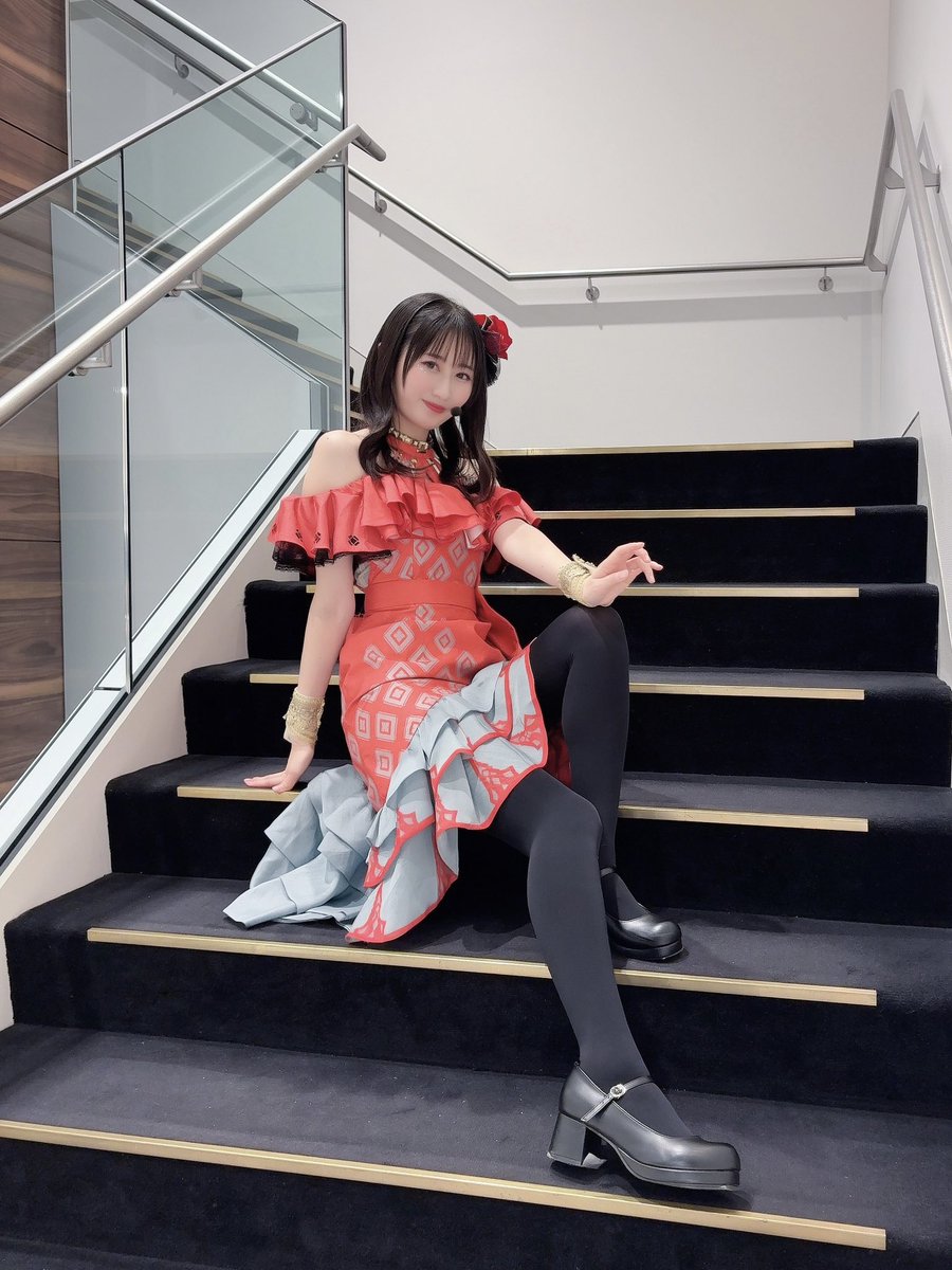 AkihoSuzumoto's tweet photo. #シャニマスソロライブMSP_day1 有栖川夏葉とともに出演させていただきました！

この場所でまた、『Damascus Cocktail』を夏葉と歌うことができて胸がいっぱいです。

『Be-witched』にも、これからたくさんの思い出を詰め込んでいけたらと思います💭

本日もありがとうございました！ https://t.co/S4Q9OdtPhn