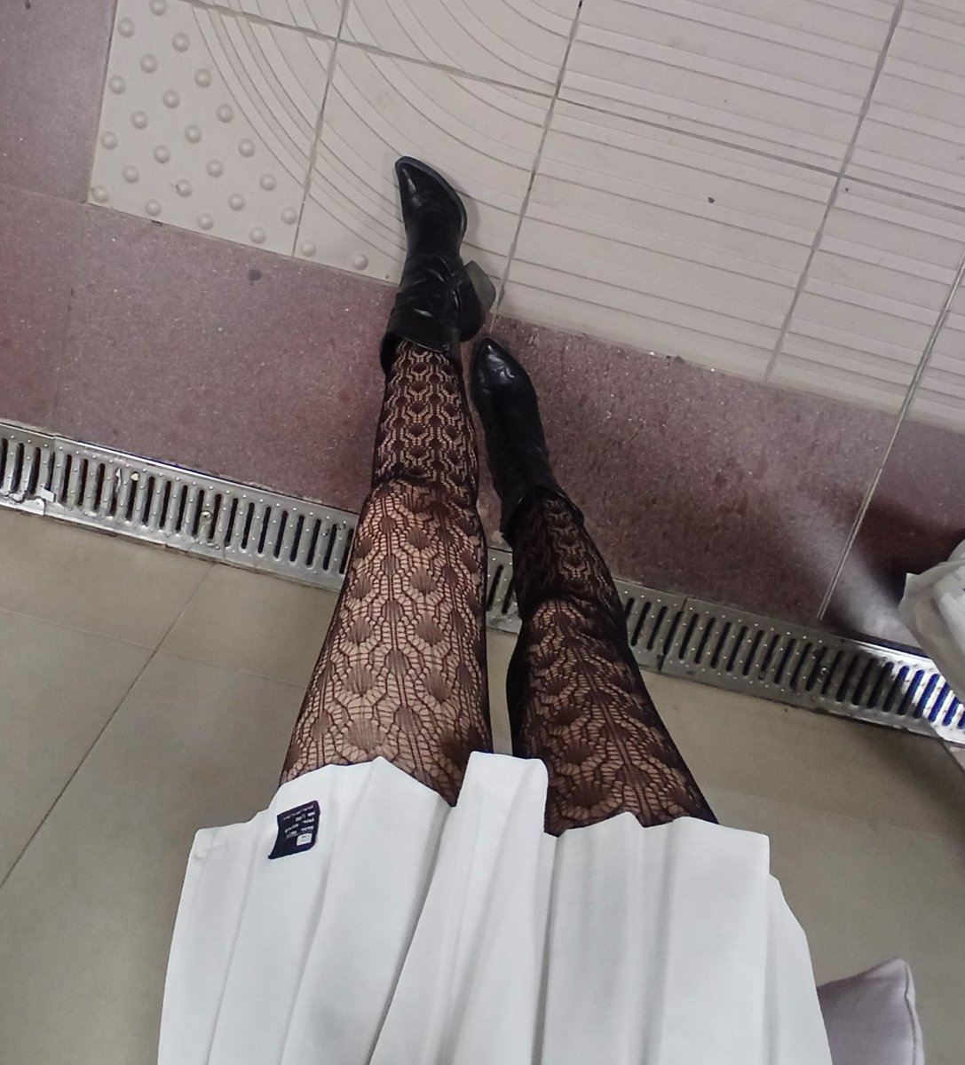pressXtosend's tweet photo. I will allow you the privilege of paying me to lick my boots because I'm a very generous God ❤️ https://t.co/v3L2xEytR6