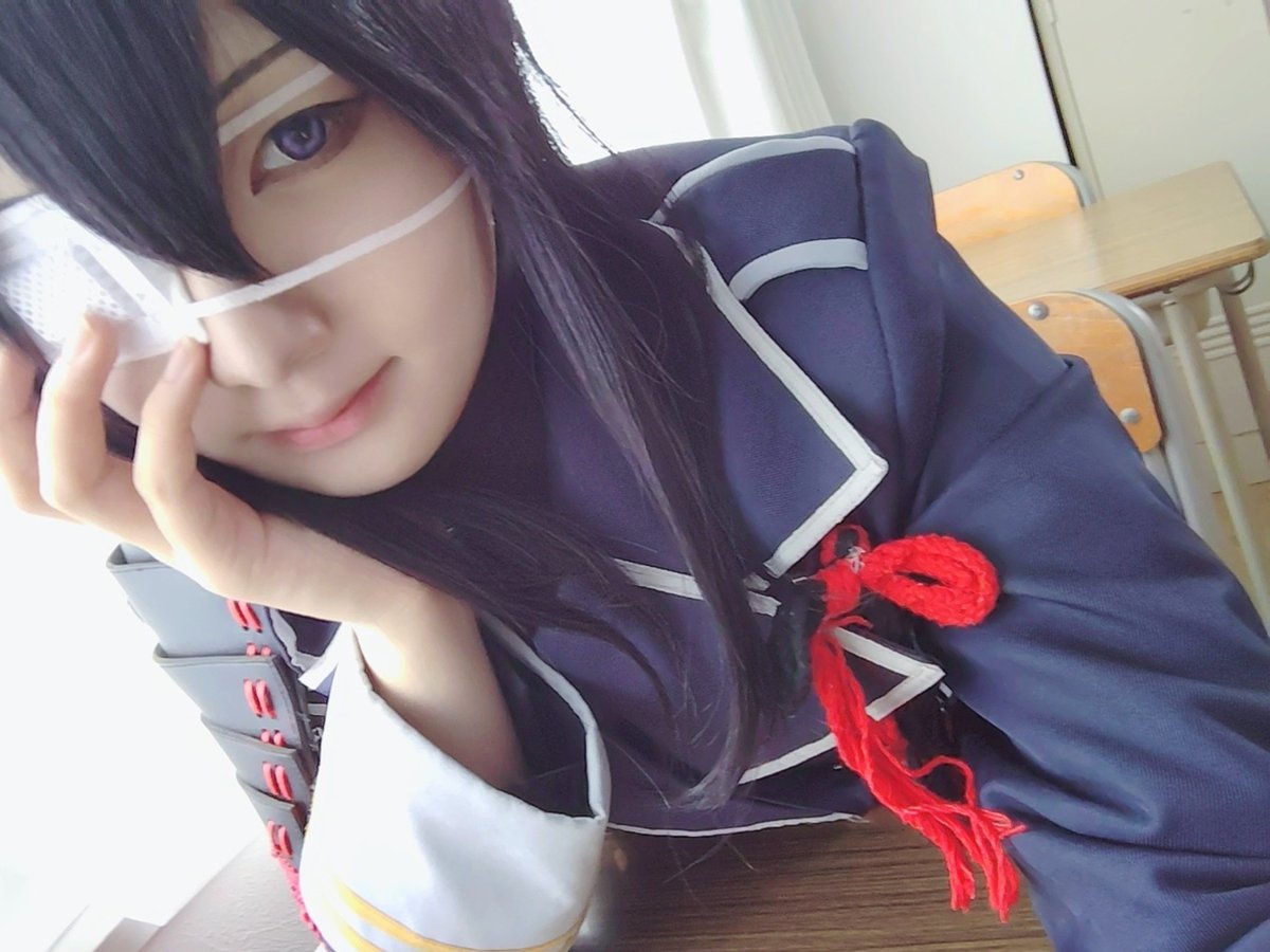 ramune_neruneru's tweet photo. ⚠cos.捏造
おそくほ！
今日はスタジオにいました！目がまだ治っていないので眼帯ずおばみでした👀 https://t.co/BRamGdLO8L