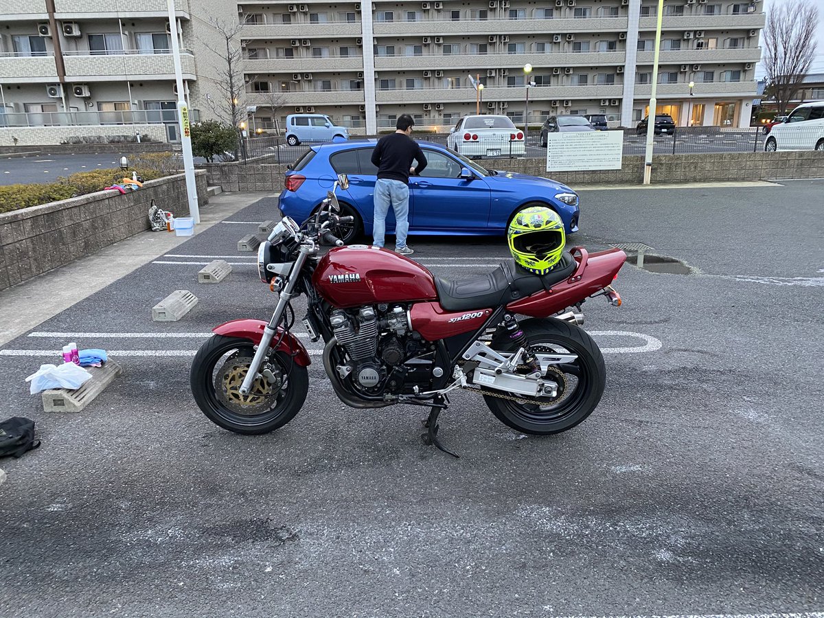 fastest_ma1's tweet photo. 見よこの艶🤭🤭🤭
1994年式、塗り替え無しのディープレッドカクテル2、この色は初期型にしかなくオリジナルはほぼ現存してない💎
ペルシードでタイヤ、シート、グリップ以外全てコーティングしてたね😊
天然ガラス成分のお手軽艶出し系
#Pellucid #ペルシード #天然ガラス https://t.co/Zon9dQxVNB