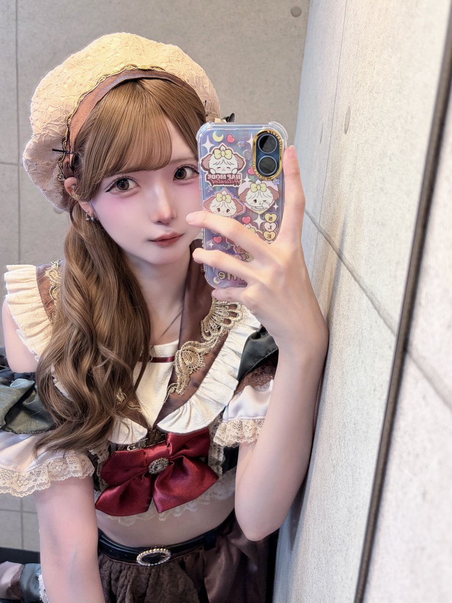 kozucham's tweet photo. 親知らず手術一週間前だからネイルオフしたわよ https://t.co/5DzV1zjlkS