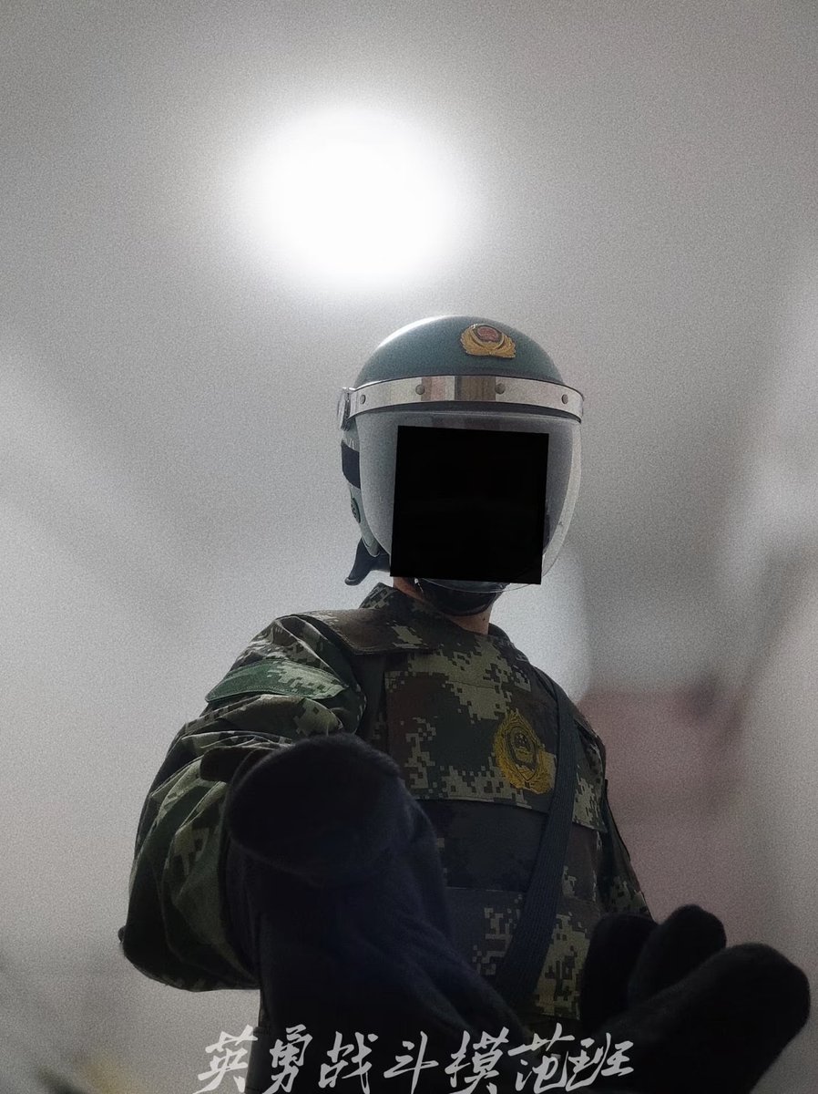 tac56ak's tweet photo. これは中国公安辺防部隊（現在はすでに改編済み）のかつての装備です。
そういえば、「公安辺防」をテーマにしたロケ撮影はまだしたことがないなあ。 https://t.co/JFUfMQvgg0